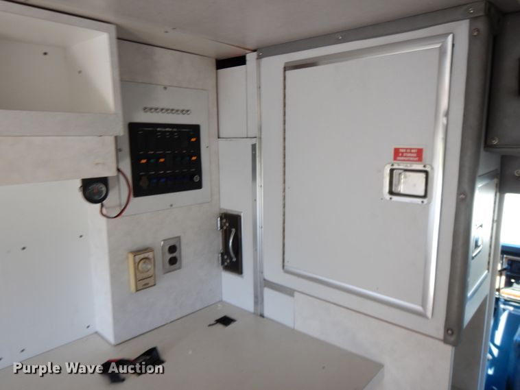 image for item DH0230 1988 Ford Econoline E350  mobile command center vehicle