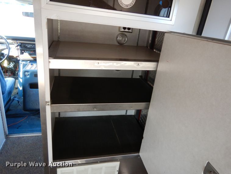 image for item DH0230 1988 Ford Econoline E350  mobile command center vehicle