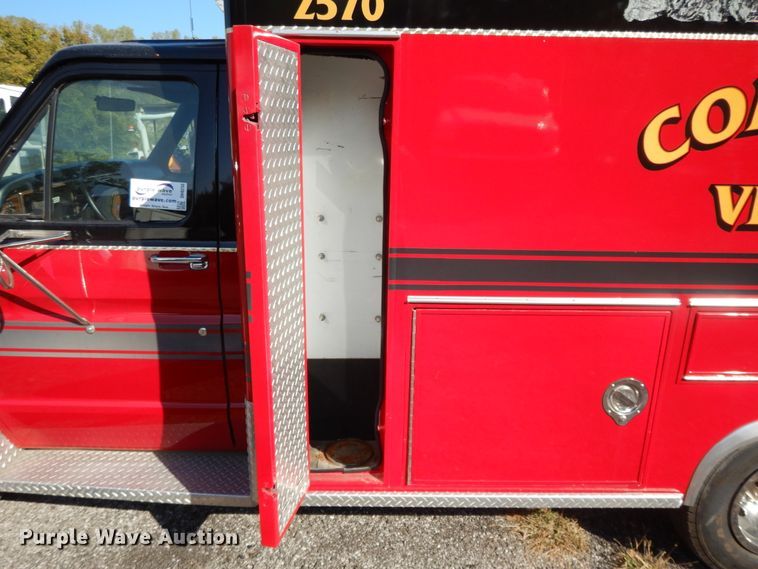 image for item DH0230 1988 Ford Econoline E350  mobile command center vehicle