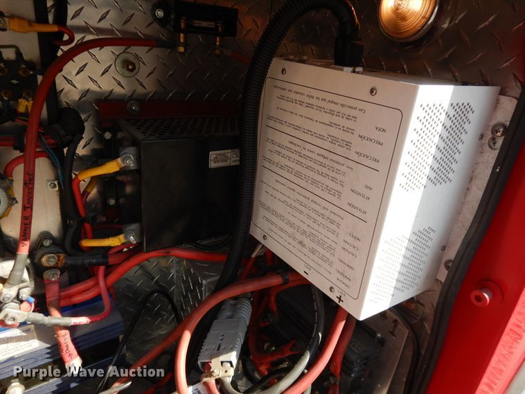 image for item DH0230 1988 Ford Econoline E350  mobile command center vehicle