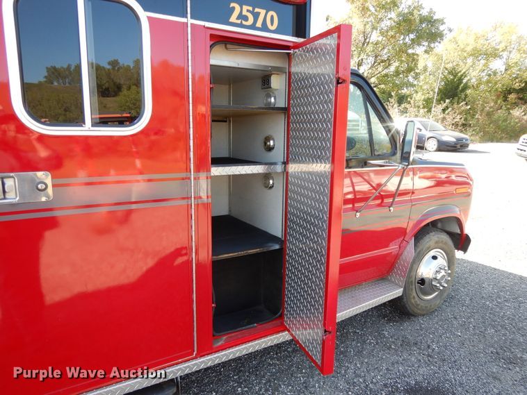 image for item DH0230 1988 Ford Econoline E350  mobile command center vehicle