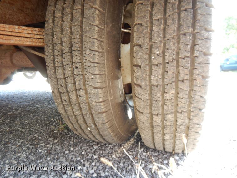 image for item DH0230 1988 Ford Econoline E350  mobile command center vehicle