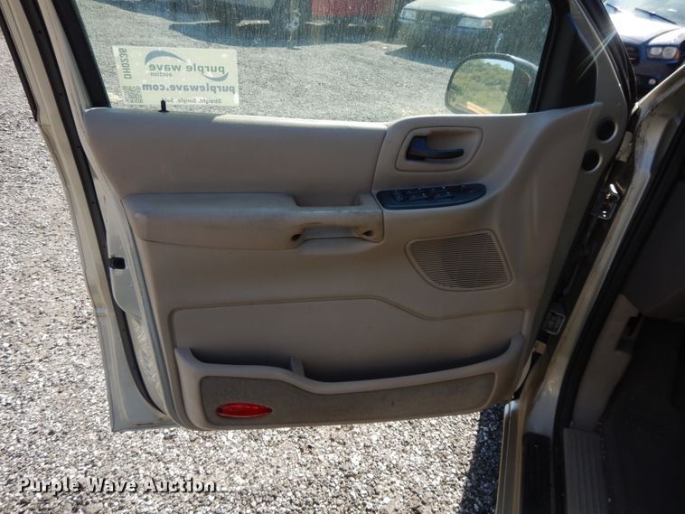 image for item DH0236 2000 Ford Windstar  van