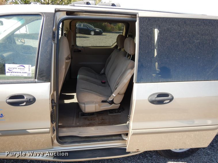 image for item DH0236 2000 Ford Windstar  van