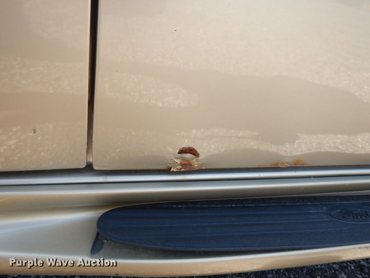 image for item DH0236 2000 Ford Windstar  van