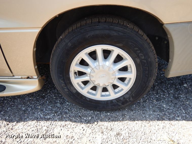 image for item DH0236 2000 Ford Windstar  van