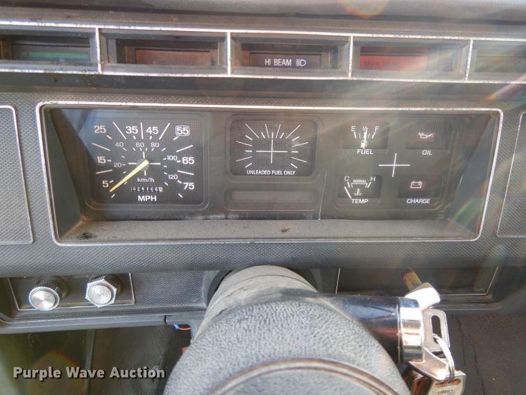 image for item DH3324 1991 Ford F600  dump truck