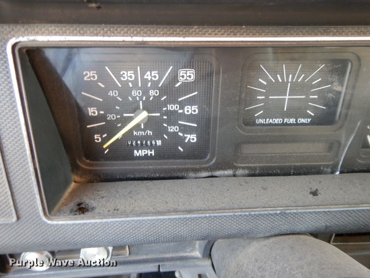 image for item DH3324 1991 Ford F600  dump truck