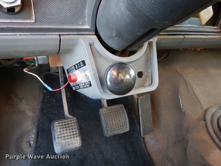 image for item DH3324 1991 Ford F600  dump truck