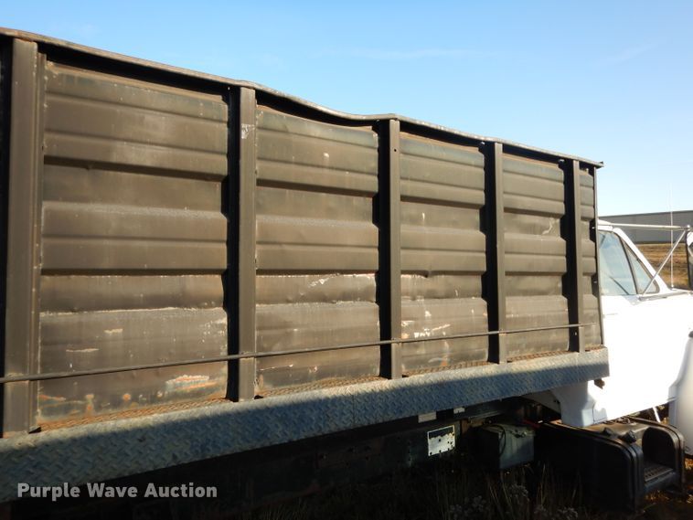 image for item DH3324 1991 Ford F600  dump truck