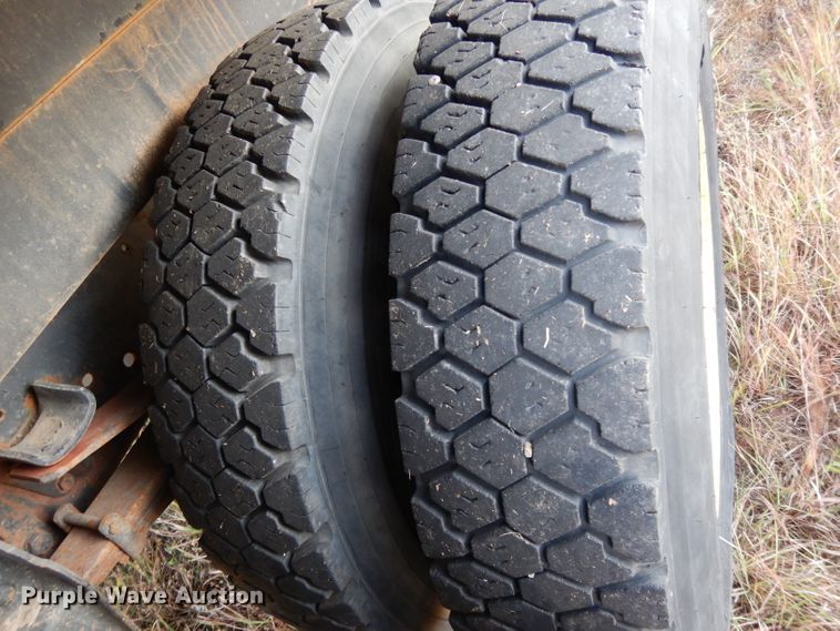 image for item DH3324 1991 Ford F600  dump truck