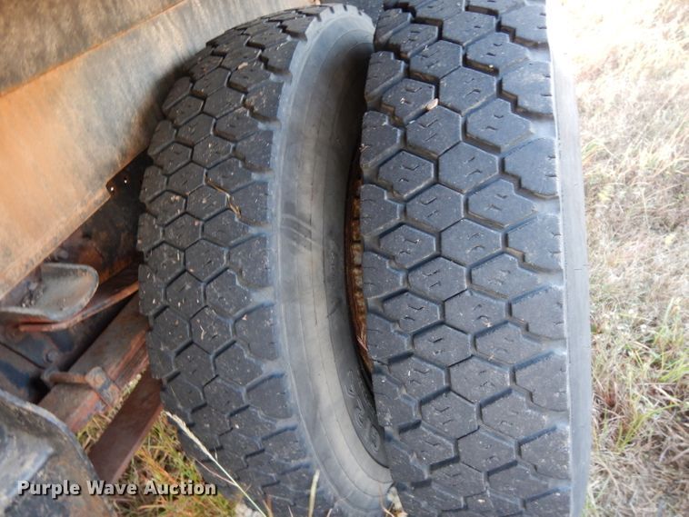 image for item DH3324 1991 Ford F600  dump truck