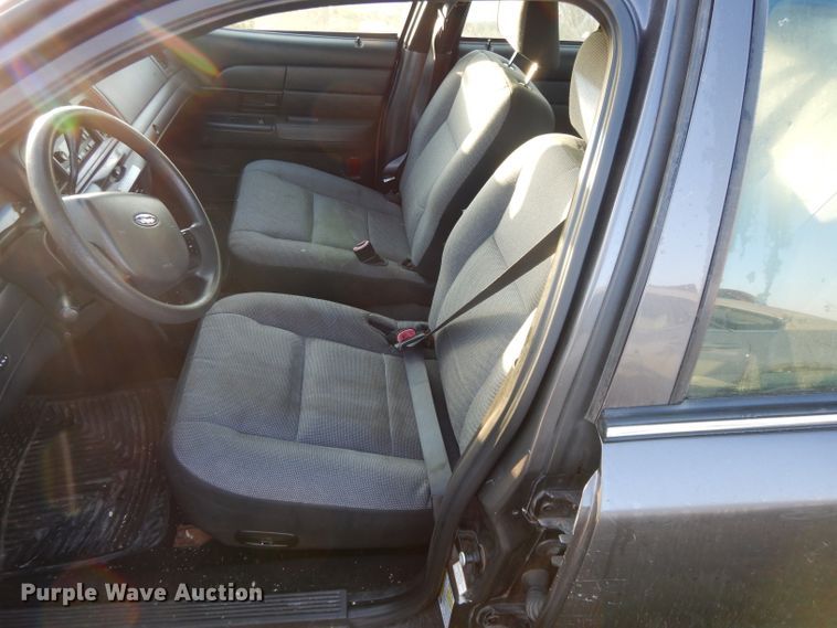 image for item DH3327 2009 Ford Crown Victoria Police Interceptor