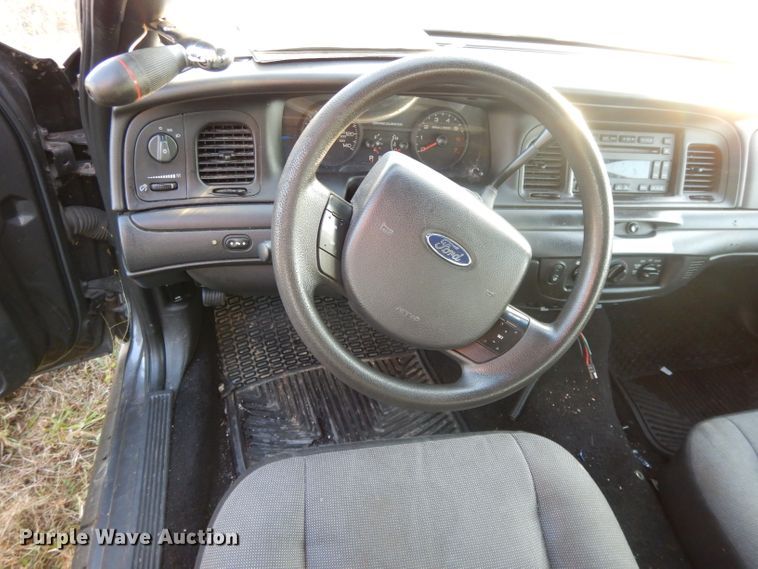 image for item DH3327 2009 Ford Crown Victoria Police Interceptor