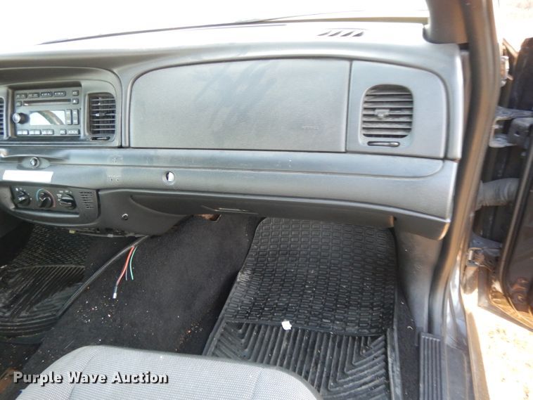 image for item DH3327 2009 Ford Crown Victoria Police Interceptor