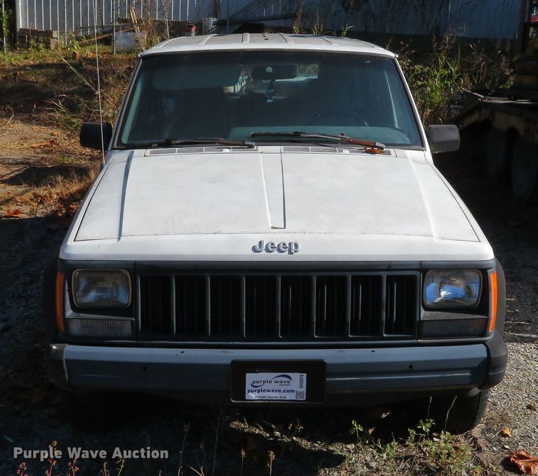 image for item DH3976 1996 Jeep Cherokee  SUV