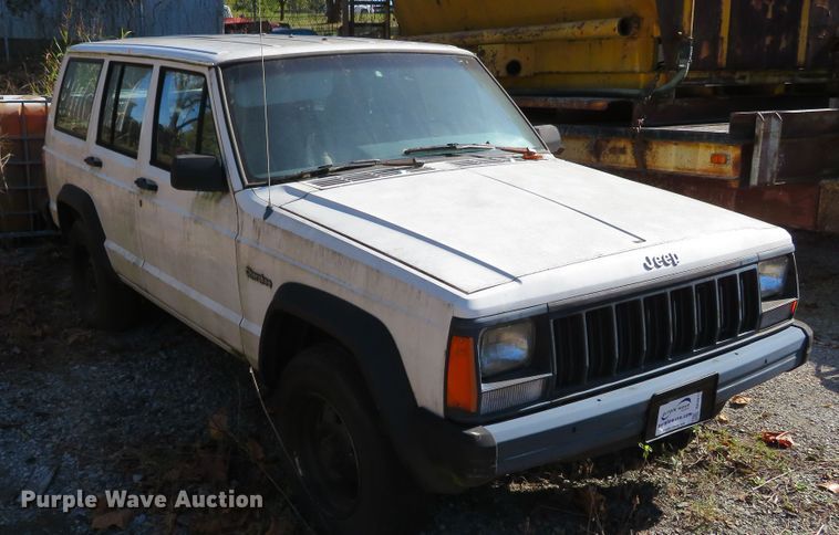 image for item DH3976 1996 Jeep Cherokee  SUV