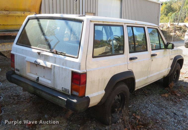 image for item DH3976 1996 Jeep Cherokee  SUV