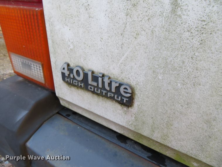 image for item DH3976 1996 Jeep Cherokee  SUV