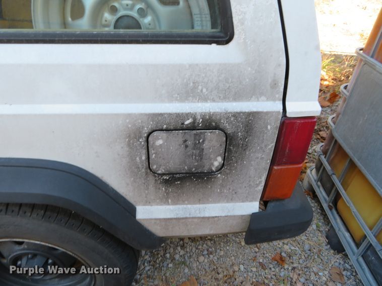 image for item DH3976 1996 Jeep Cherokee  SUV