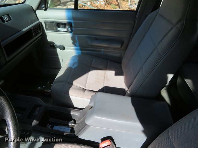 image for item DH3976 1996 Jeep Cherokee  SUV