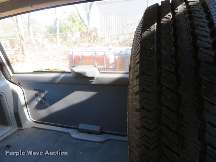 image for item DH3976 1996 Jeep Cherokee  SUV