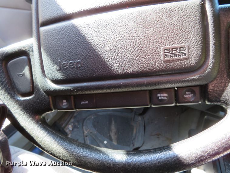 image for item DH3976 1996 Jeep Cherokee  SUV