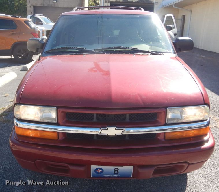 image for item DH5222 2002 Chevrolet Blazer  SUV