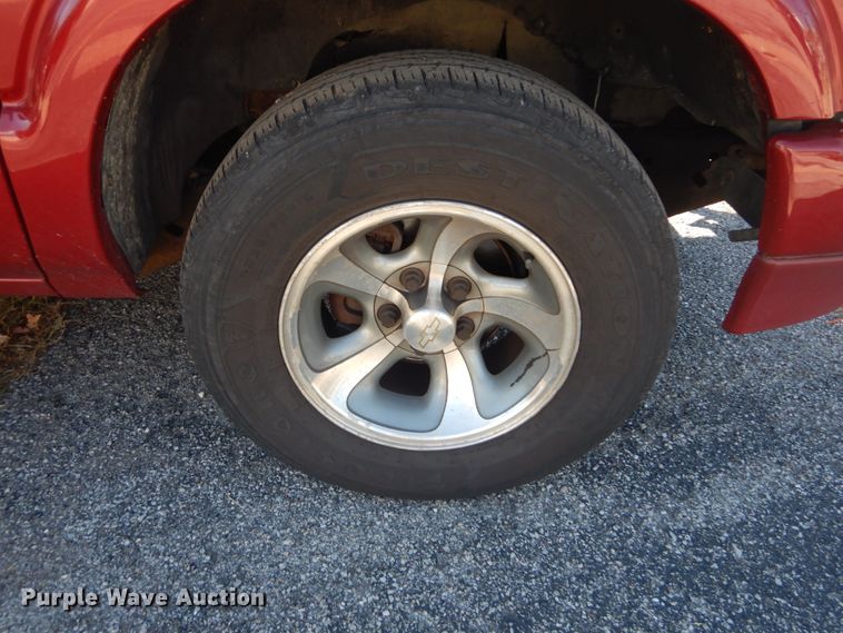 image for item DH5222 2002 Chevrolet Blazer  SUV