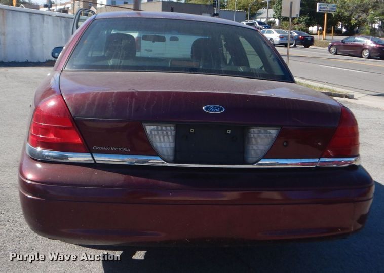 image for item DH5224 2006 Ford Crown Victoria Police Interceptor