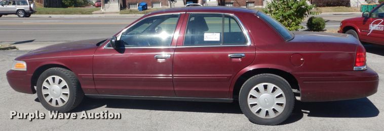 image for item DH5224 2006 Ford Crown Victoria Police Interceptor