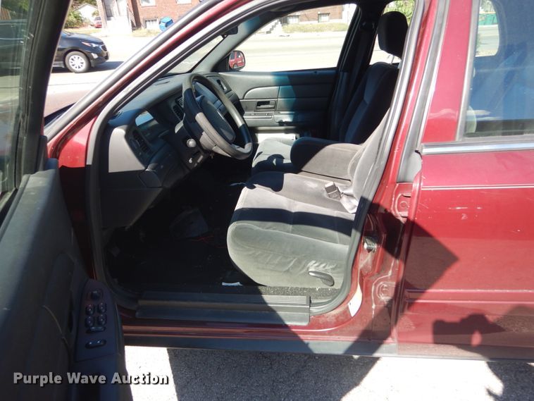 image for item DH5224 2006 Ford Crown Victoria Police Interceptor