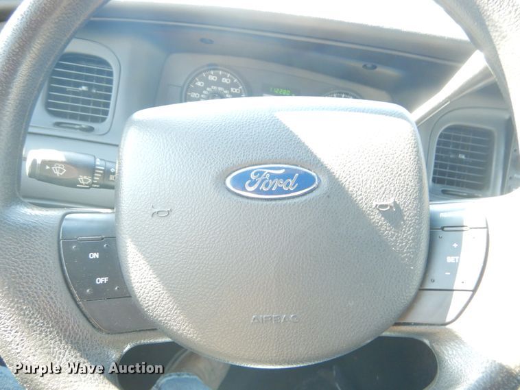 image for item DH5224 2006 Ford Crown Victoria Police Interceptor
