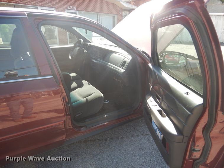 image for item DH5224 2006 Ford Crown Victoria Police Interceptor