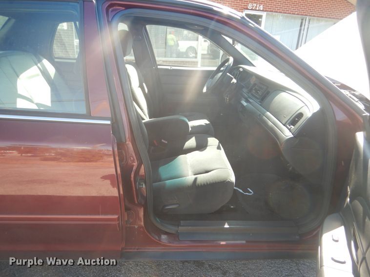 image for item DH5224 2006 Ford Crown Victoria Police Interceptor