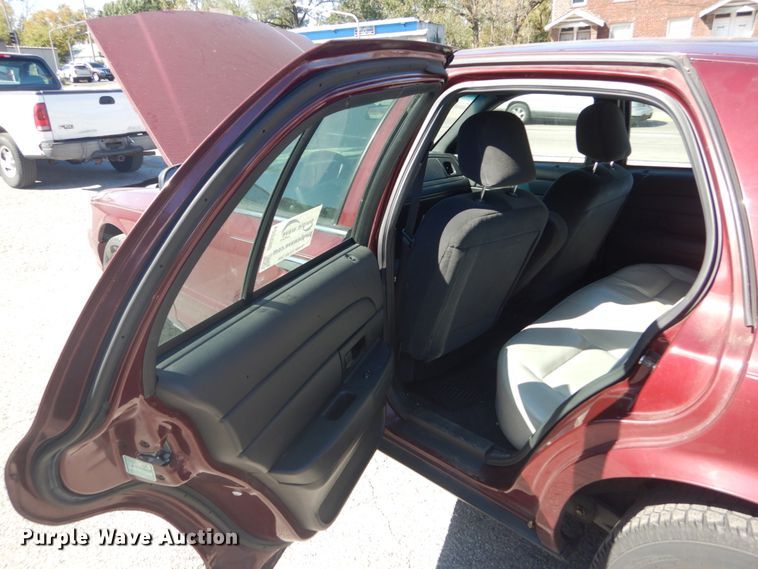 image for item DH5224 2006 Ford Crown Victoria Police Interceptor