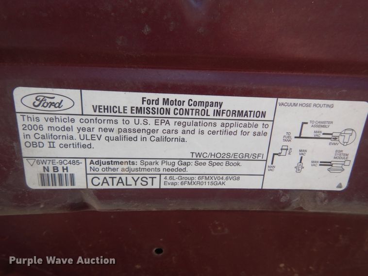 image for item DH5224 2006 Ford Crown Victoria Police Interceptor