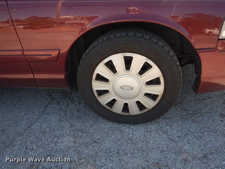 image for item DH5224 2006 Ford Crown Victoria Police Interceptor