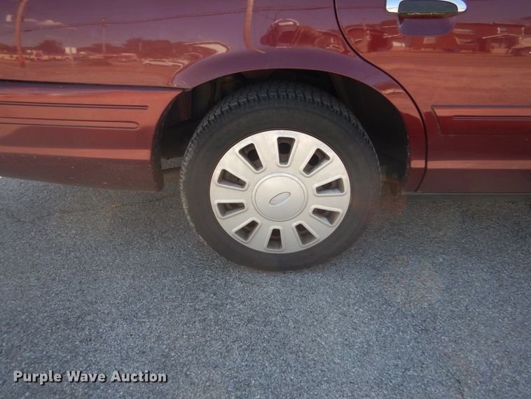 image for item DH5224 2006 Ford Crown Victoria Police Interceptor