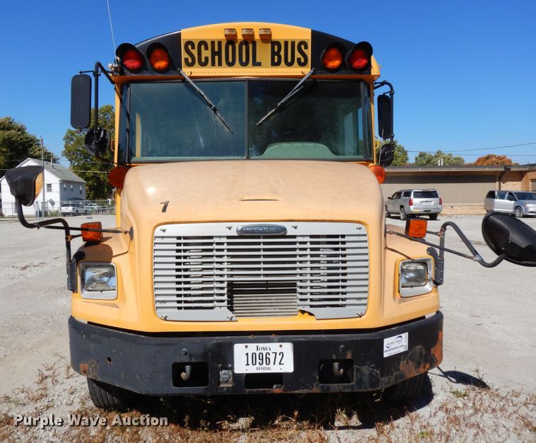 image for item DH6681 2005 Freightliner FS65  school bus