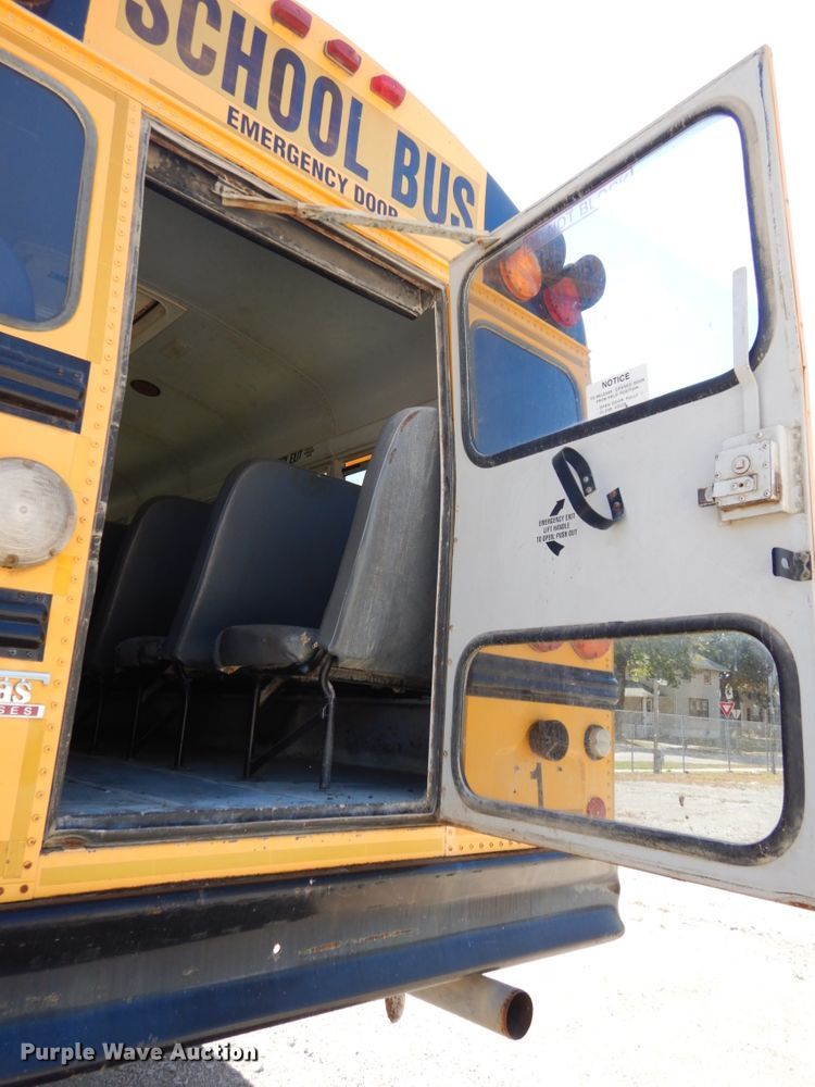 image for item DH6681 2005 Freightliner FS65  school bus