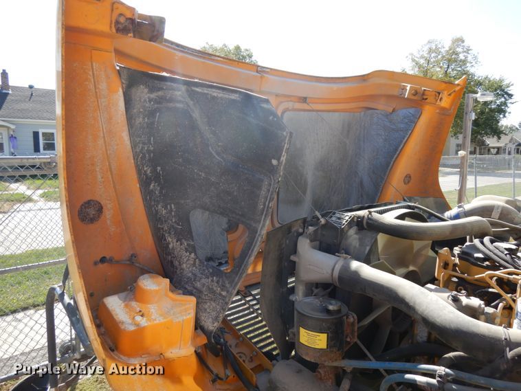 image for item DH6681 2005 Freightliner FS65  school bus