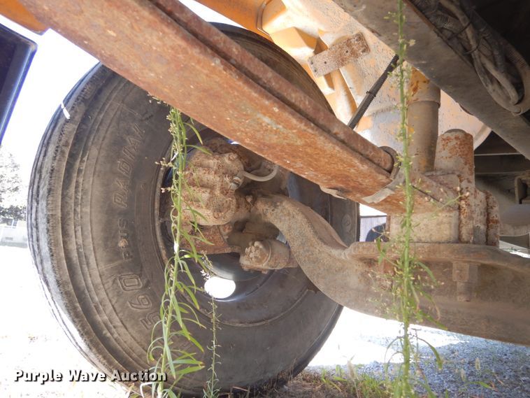 image for item DH6681 2005 Freightliner FS65  school bus