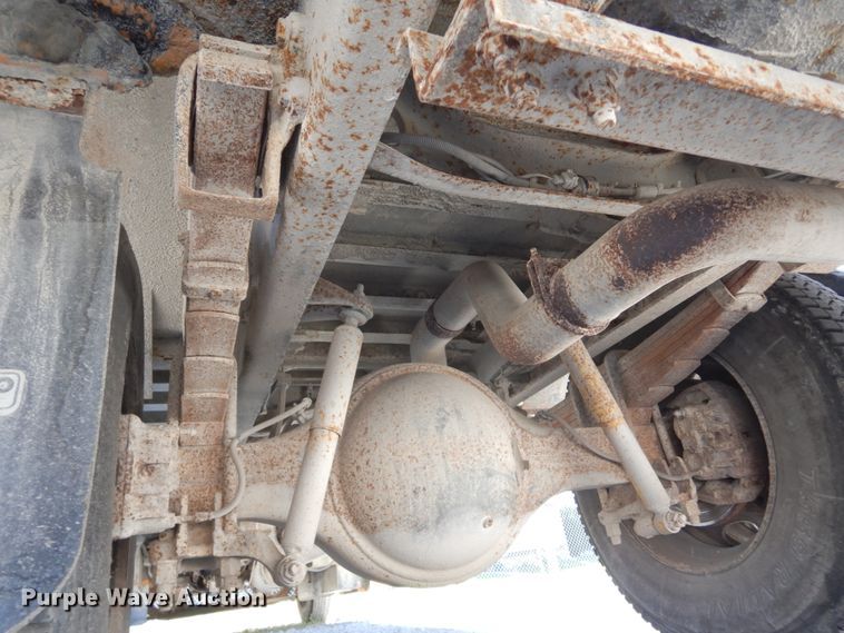 image for item DH6681 2005 Freightliner FS65  school bus