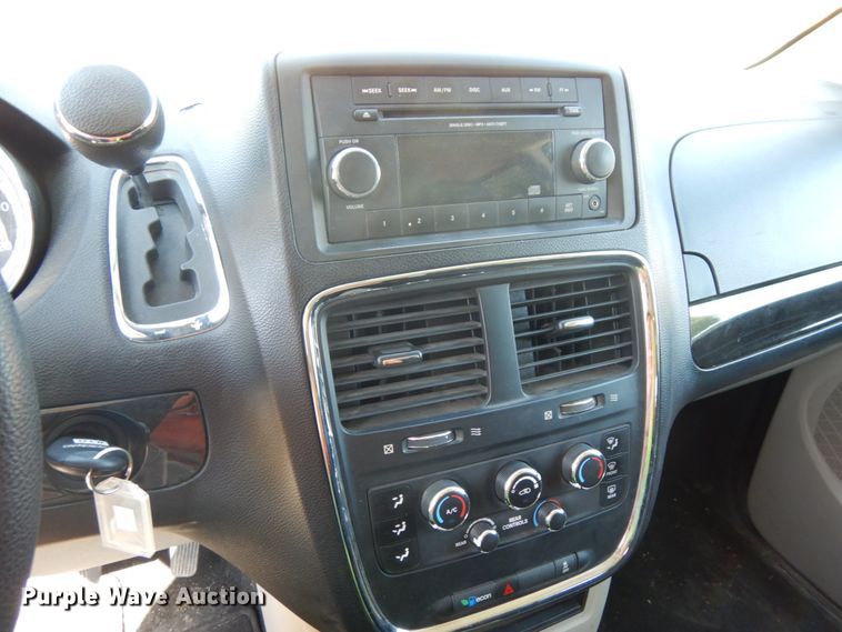 image for item DH6682 2012 Dodge Grand Caravan SE  van