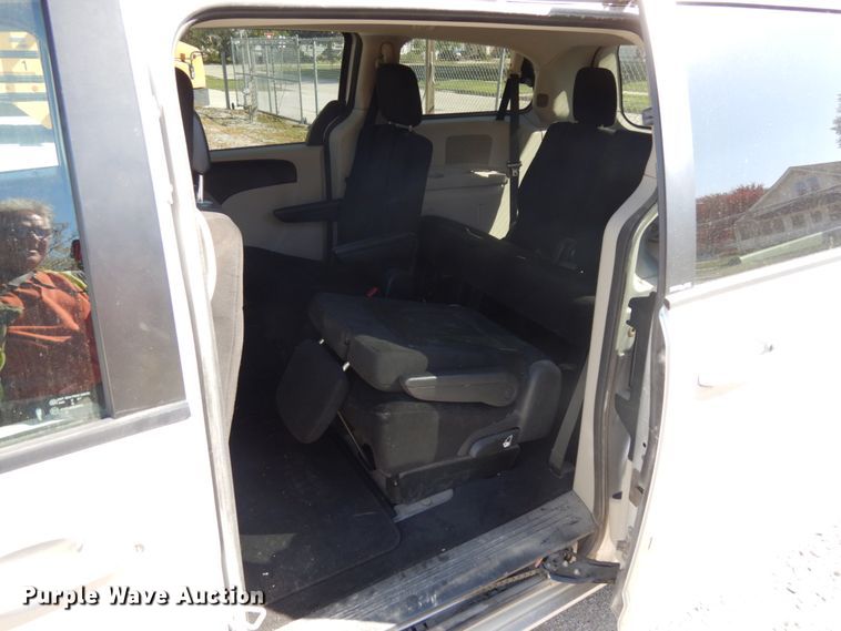 image for item DH6682 2012 Dodge Grand Caravan SE  van