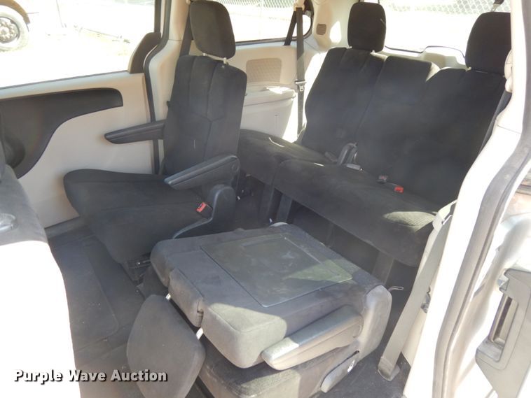 image for item DH6682 2012 Dodge Grand Caravan SE  van