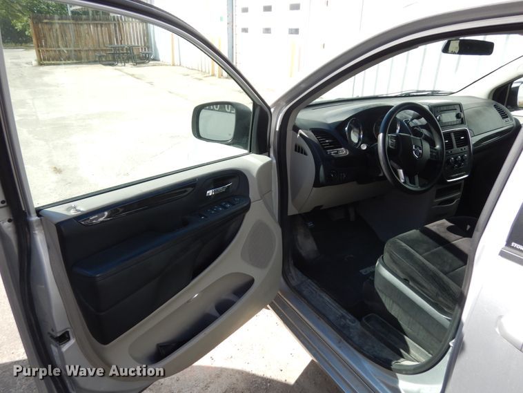 image for item DH6683 2012 Dodge Grand Caravan SE  van