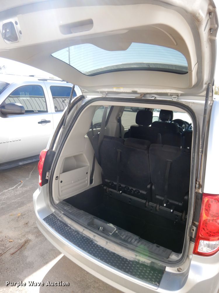 image for item DH6683 2012 Dodge Grand Caravan SE  van