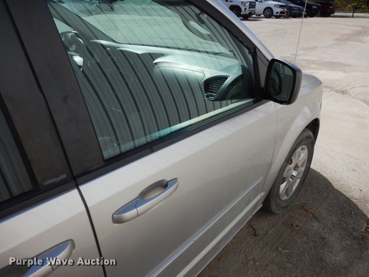 image for item DH6683 2012 Dodge Grand Caravan SE  van